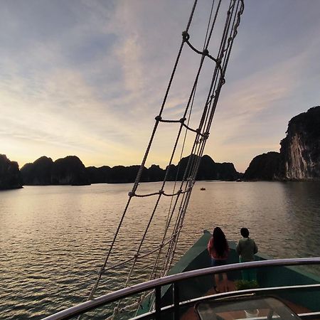 Hotel Venezia Cruises Ha Long Exteriér fotografie