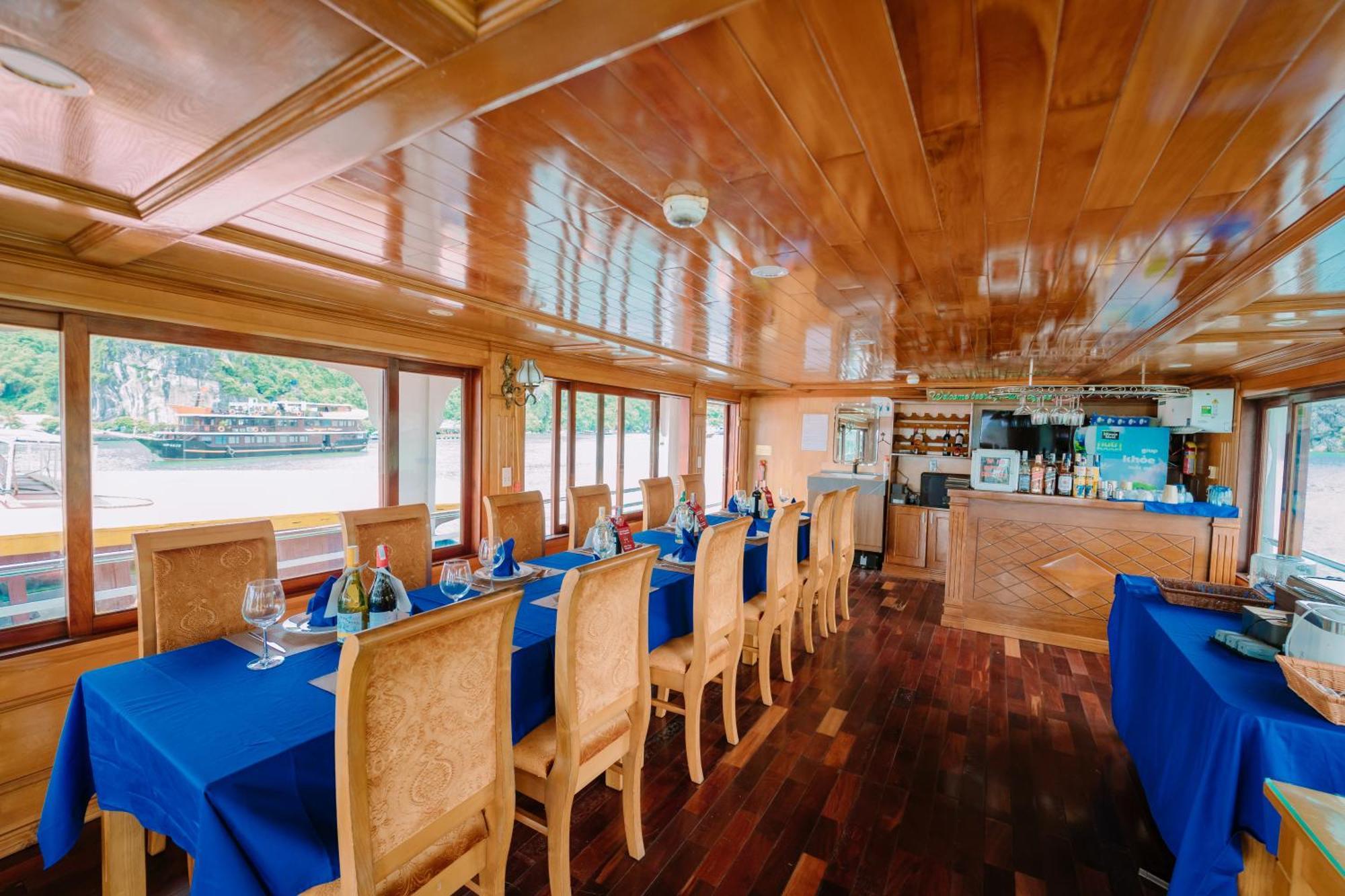Hotel Venezia Cruises Ha Long Exteriér fotografie
