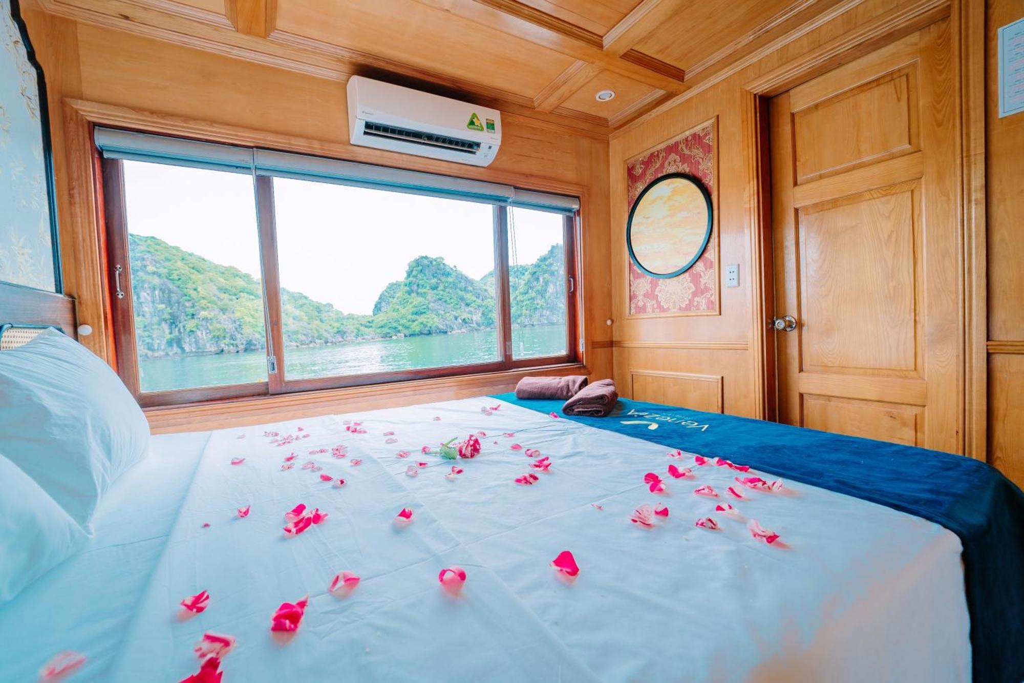 Hotel Venezia Cruises Ha Long Exteriér fotografie