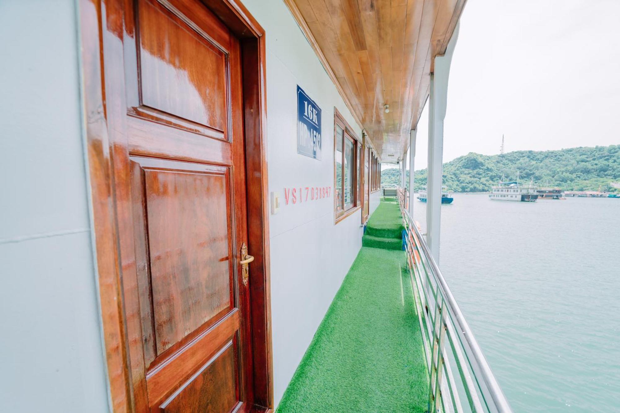 Hotel Venezia Cruises Ha Long Exteriér fotografie