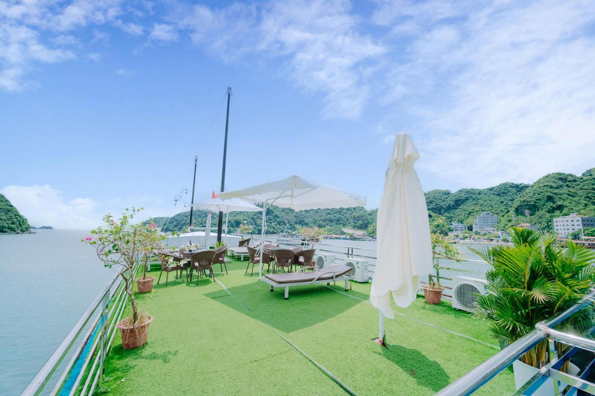 Hotel Venezia Cruises Ha Long Exteriér fotografie