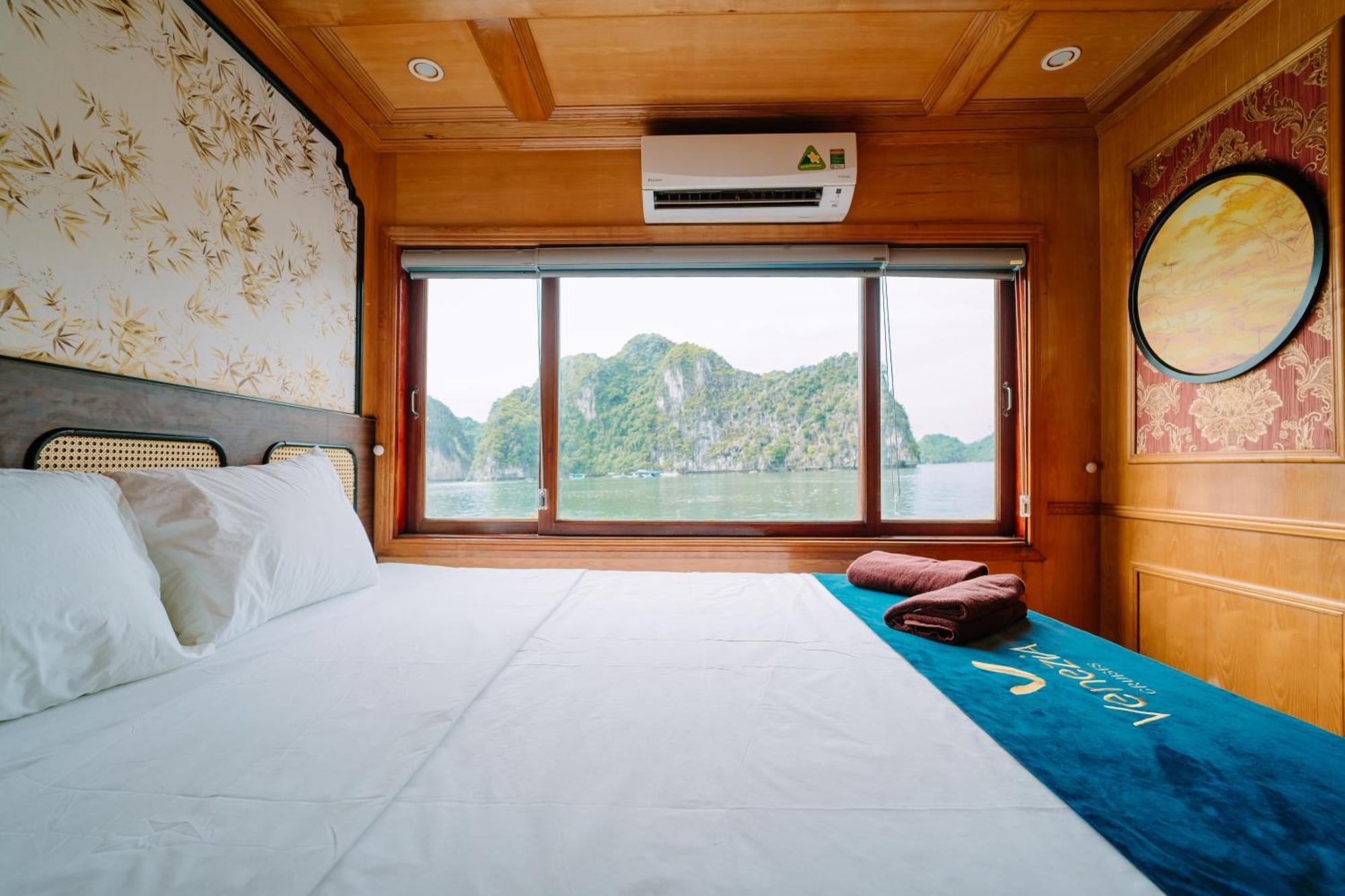 Hotel Venezia Cruises Ha Long Exteriér fotografie
