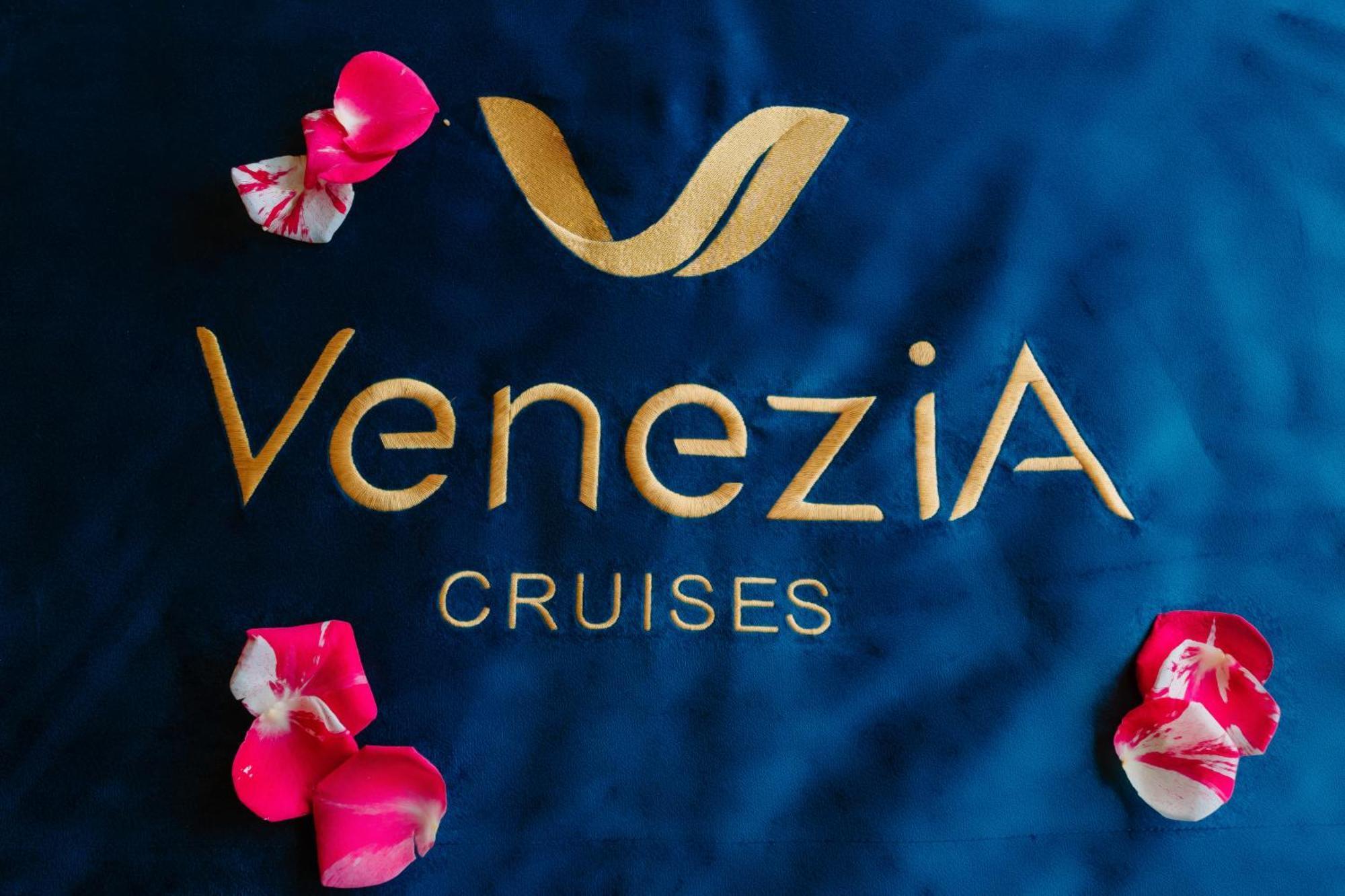 Hotel Venezia Cruises Ha Long Exteriér fotografie