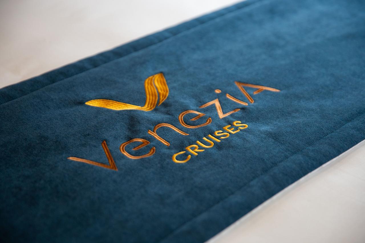 Hotel Venezia Cruises Ha Long Exteriér fotografie